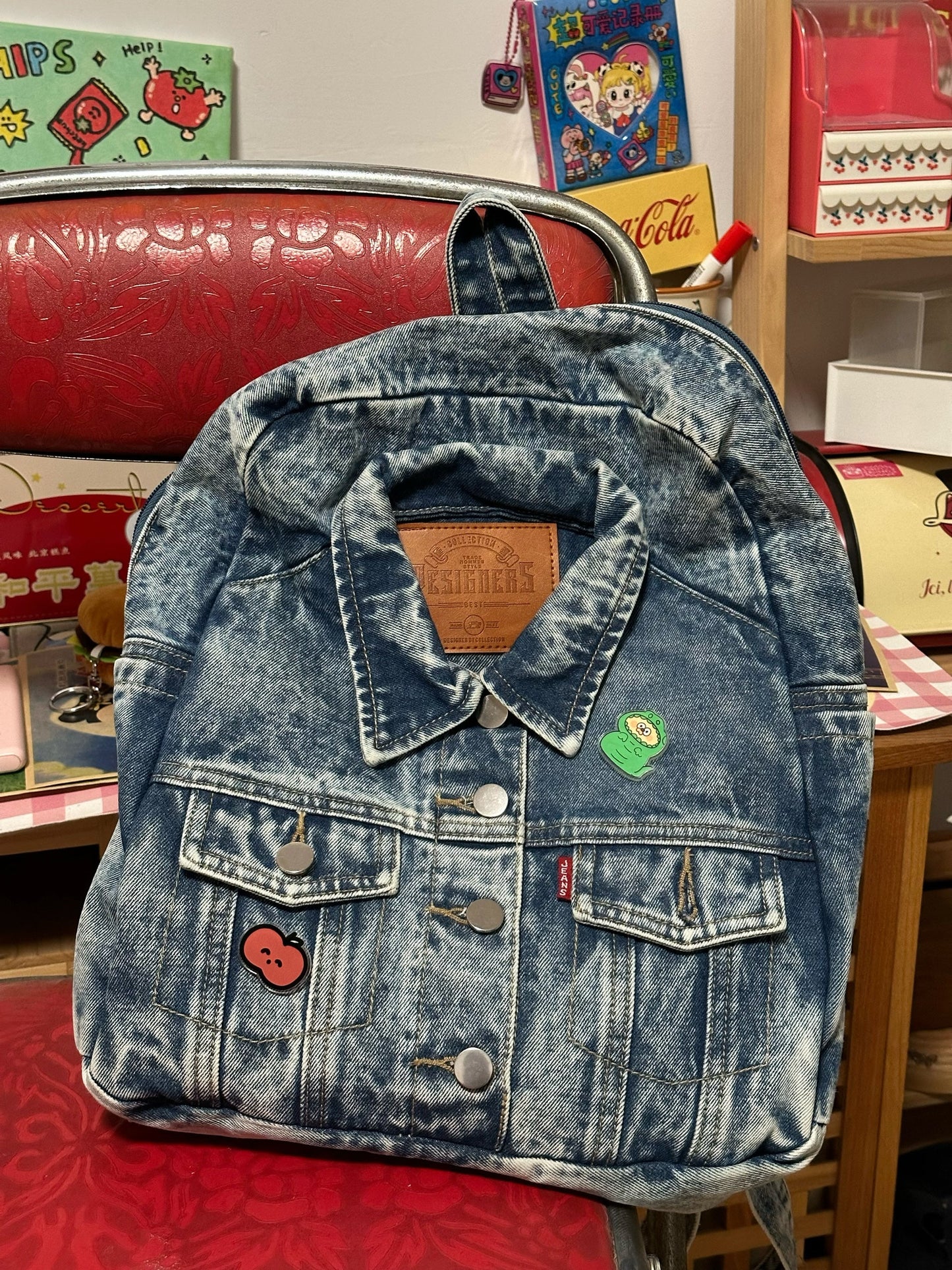 Original Denim Jacket-Style Backpack with Vintage Wash and Decorative Pins - Retro Casual Design for Daily Use, School, and Travel for Unisex