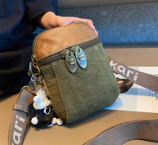 Original Denim Crossbody Bag with Yellow-Washed Design and Leather Accents - Retro Casual Style for Everyday Use, Travel, and Streetwear, Offering Compact and Lightweight Functionality for Women