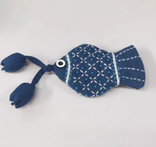 Trendy Denim Fish Pouch with Detailed Stitching - Cute and Fun Design, Ideal for Casual Outings, Practicality for Unisex