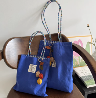 Original Gingham and Navy Shoulder Bags with Pom-Pom Accents - Stylish and Practical Design, Ideal for Daily Outings and Shopping for Women