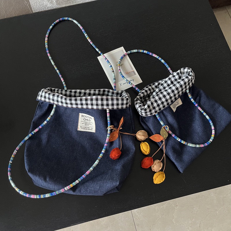 Original Gingham and Navy Shoulder Bags with Pom-Pom Accents - Stylish and Practical Design, Ideal for Daily Outings and Shopping for Women