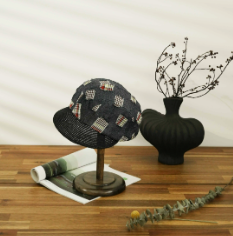 Trendy Patchwork Beret Cap with Colorful Plaid Patches and Straw Brim - Unique Streetwear Design for Casual Outings and Outdoor Events for Unisex