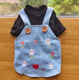 Original Denim Dog Dress with Floral Embroidery - Playful and Cute Design, Ideal for Daily Wear and Photoshoots for Pets