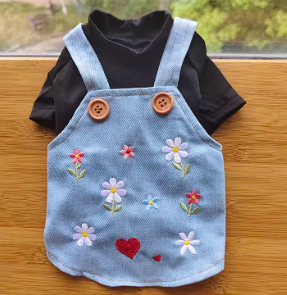 Original Denim Dog Dress with Floral Embroidery - Playful and Cute Design, Ideal for Daily Wear and Photoshoots for Pets