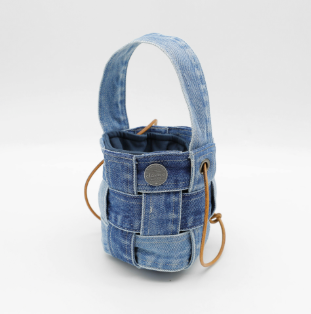 Original Denim Mini crossbody bag Design with Blue Denim and Leather Handles - Stylish, Casual for Daily Outings, Shopping, Casual Activities, Ideal for Adding a Unique Charm to Any Casual Outfit for Women