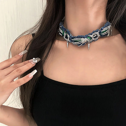 Denim Gothic Choker – Rekaan Tangan Rangka Edgy