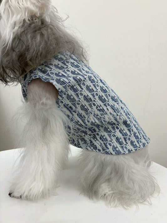 Original Denim Pet Vest Style with Stylish Pattern Print - Trendy, Comfortable for Everyday Wear, Walks, Photoshoots, Ideal for Keeping Pets Comfortable While Adding a Fashionable Touch for Pets