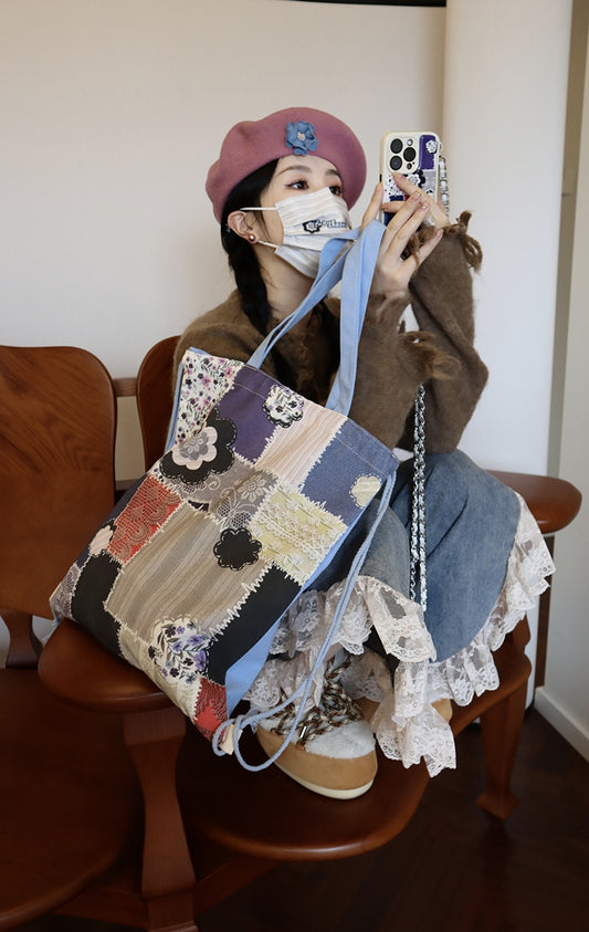 Original Patchwork Denim Shoulder Bag Design with Multicolored Denim and Lace and Fabric Accents - Bohemian, Creative for Casual Outings, Shopping, Weekend Getaways, Ideal for Carrying Your Essentials in Style and Function for Women
