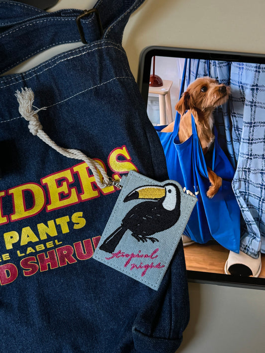 Original Denim and Embroidery Card holder with Colorful Bird Embroidery and Tropical Design Accents - Playful, Artistic for Everyday Carry, Gift, and Casual Outings, Ideal for Keeping Your Cards and Cash Secure with a Fun, Vibrant Touch for Unisex