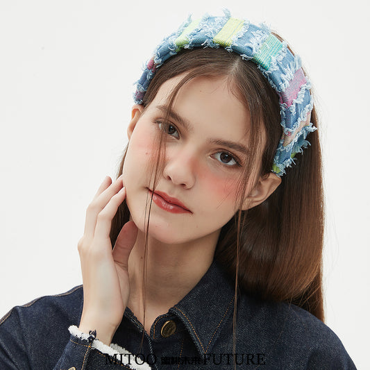 Ikat Kepala Denim Pelangi yang Menawan - Aksen Elegan untuk Wanita Muda