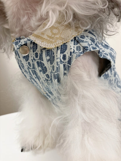 Original Denim Pet Vest Style with Stylish Pattern Print - Trendy, Comfortable for Everyday Wear, Walks, Photoshoots, Ideal for Keeping Pets Comfortable While Adding a Fashionable Touch for Pets