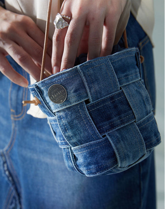 Original Denim Mini crossbody bag Design with Blue Denim and Leather Handles - Stylish, Casual for Daily Outings, Shopping, Casual Activities, Ideal for Adding a Unique Charm to Any Casual Outfit for Women